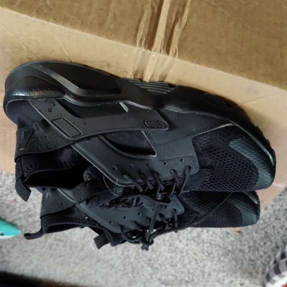 Nike Huarache - Picture 2 of 3